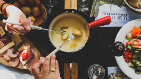 Itinéraire gourmand en Suisse : des saveurs à ramener chez soi